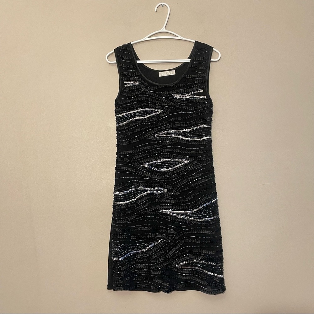 4/$20➡️ Black & Silver Beaded Sequin Patterned Mini Dress – Size Medium GUC - Picture 2 of 11
